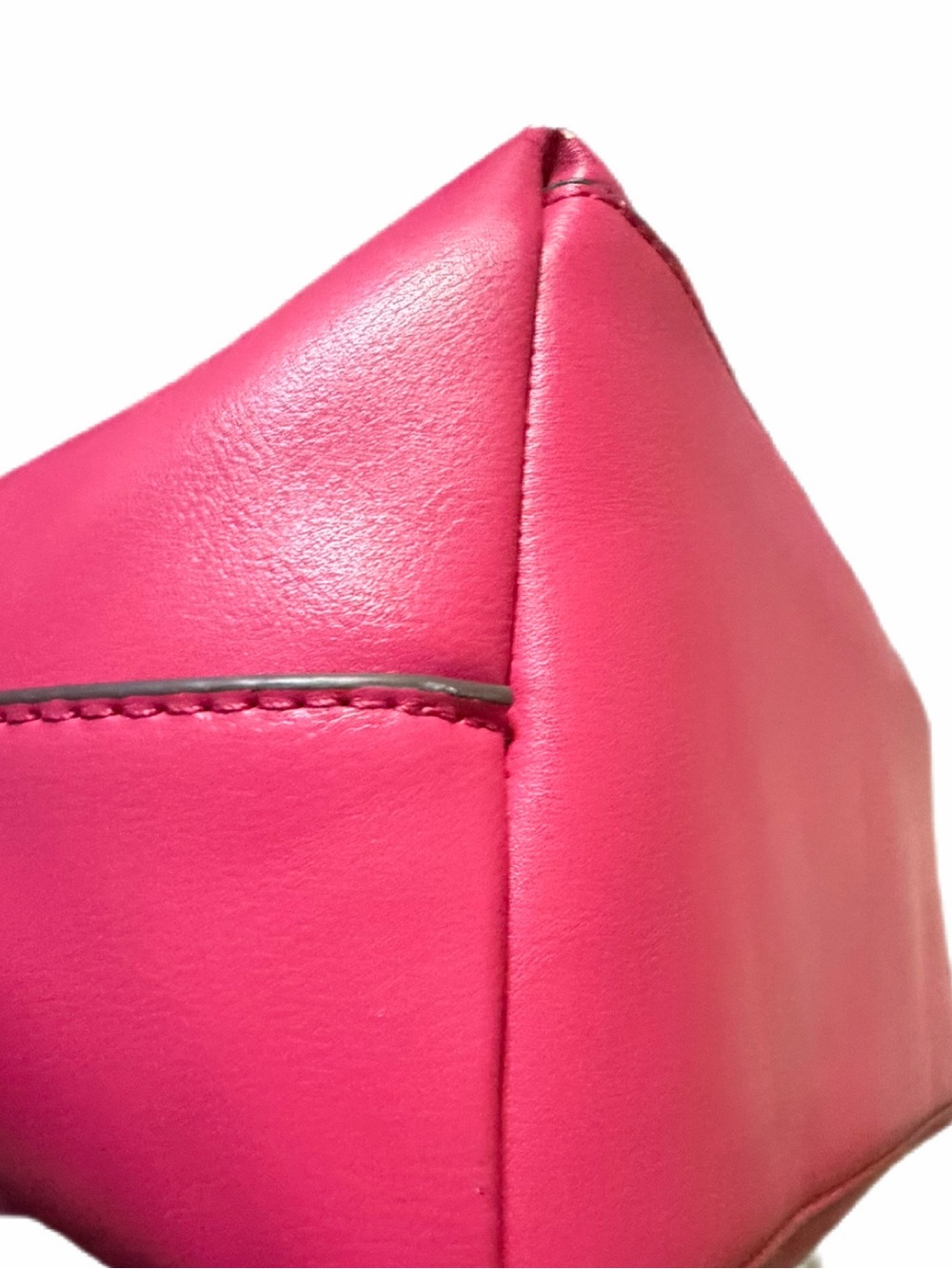 Authentic Dolce and Gabbana Large Calfskin Leather Tote , good condition, LDSale - Picture 10 of 16